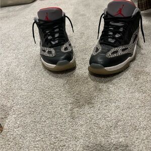 Used Jordan 11 Retro Low IE
